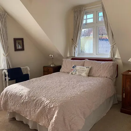 Heatherdene House-3